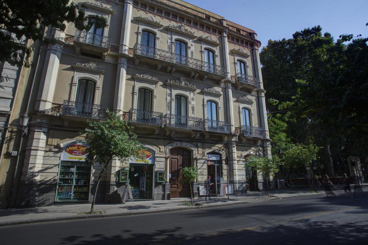 Palazzo Pastura B&B And Apartments Катанія Екстер'єр фото