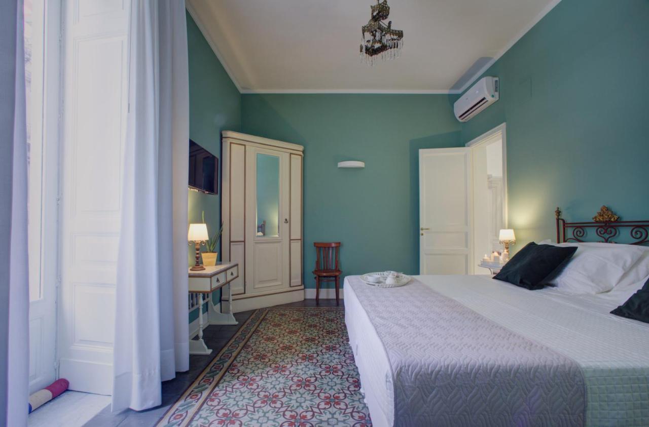 Palazzo Pastura B&B And Apartments Катанія Екстер'єр фото