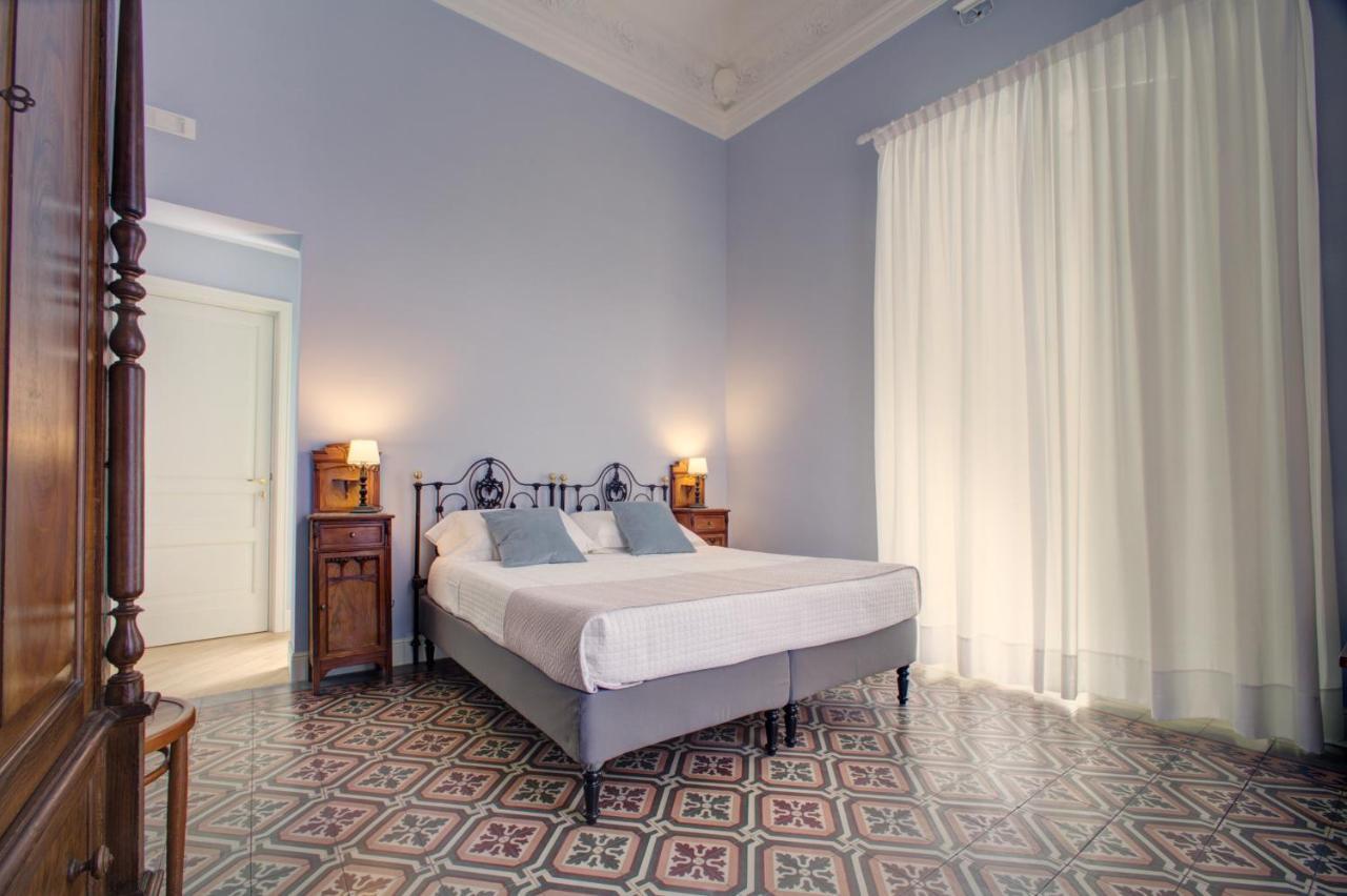 Palazzo Pastura B&B And Apartments Катанія Екстер'єр фото