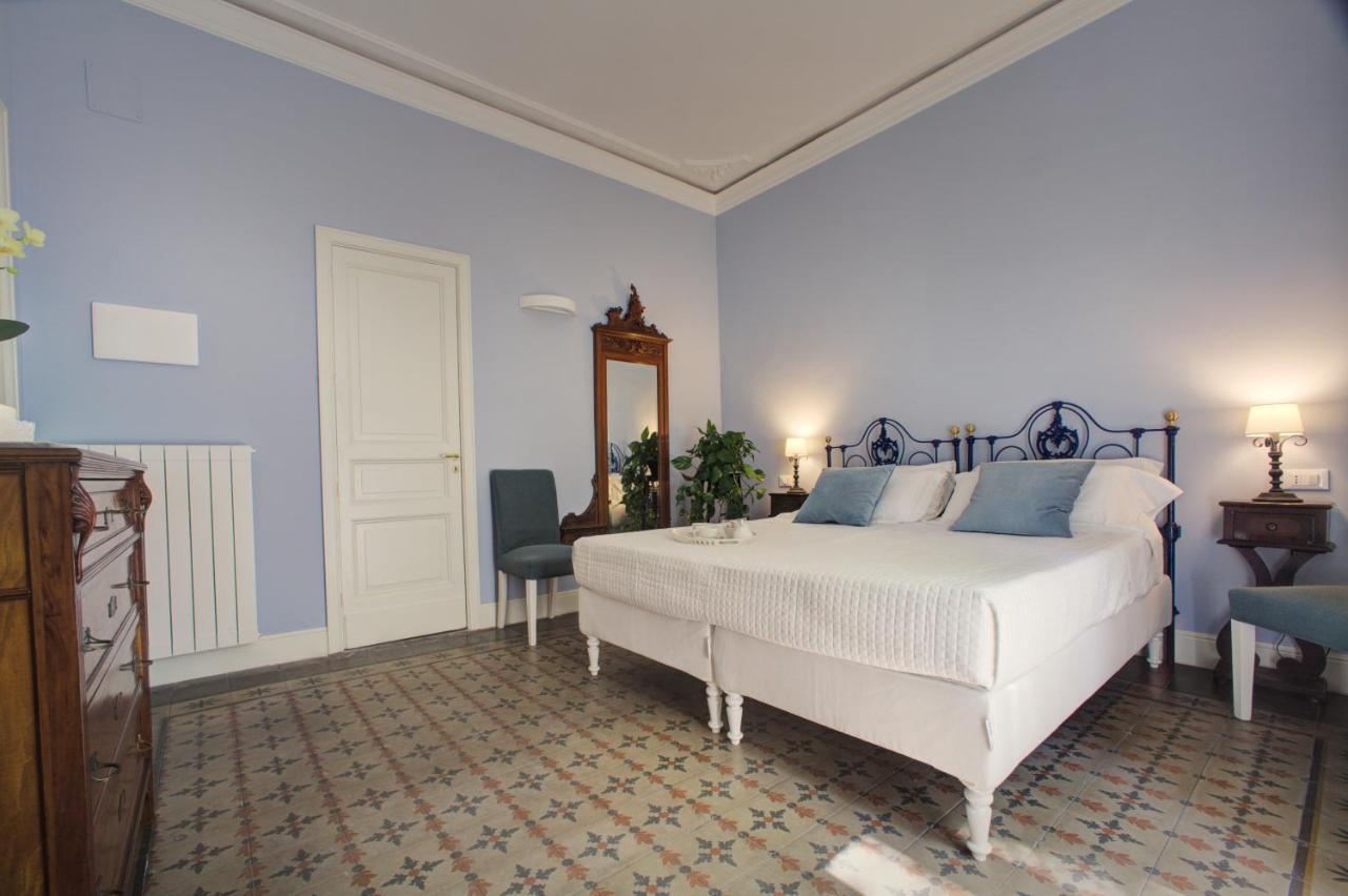 Palazzo Pastura B&B And Apartments Катанія Екстер'єр фото