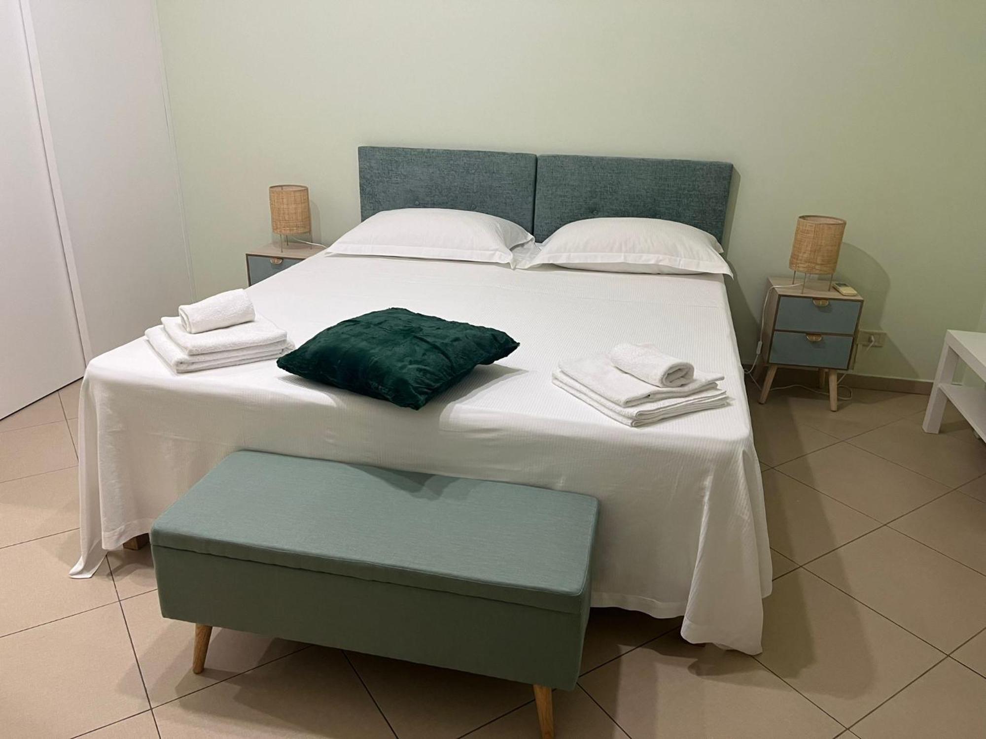 Palazzo Pastura B&B And Apartments Катанія Екстер'єр фото